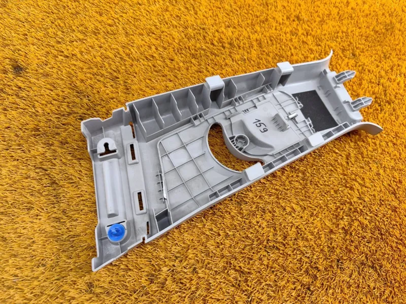 Обшивка центральной стойки