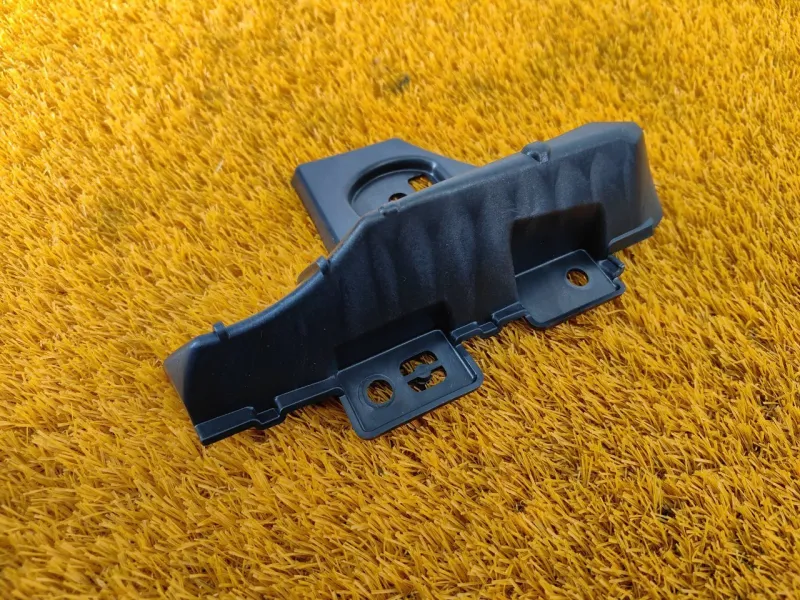 Крепление бампера