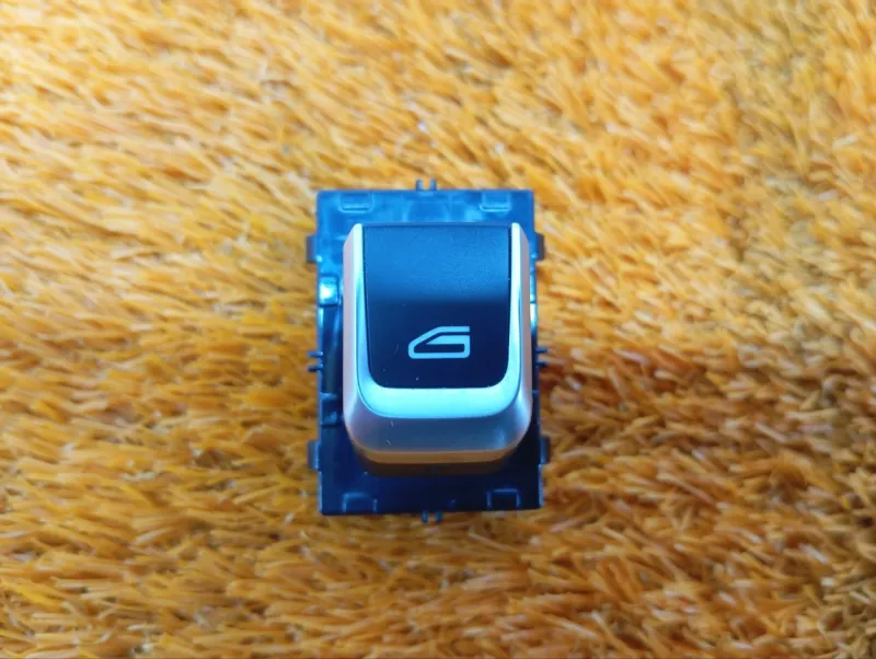 Кнопка стеклоподъемника