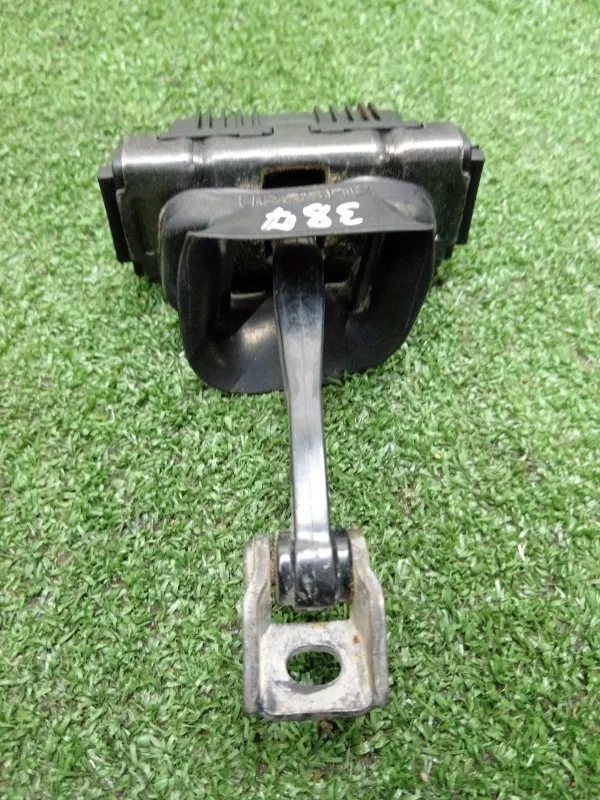 Ограничитель двери