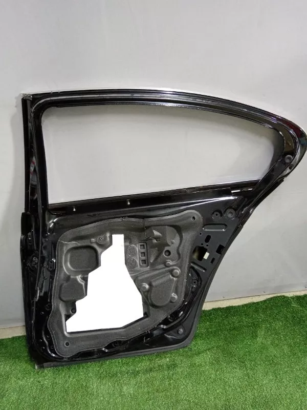 Дверь BMW 5-Series 2011 41007206114 F10, задняя правая