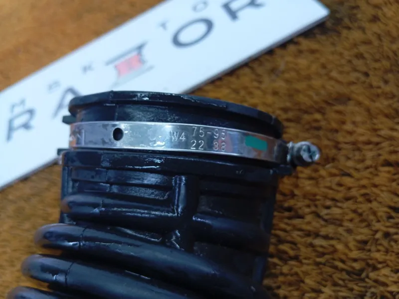 Патрубок воздушного фильтра