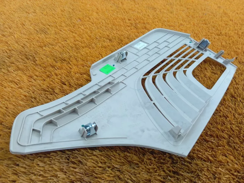 Обшивка багажника