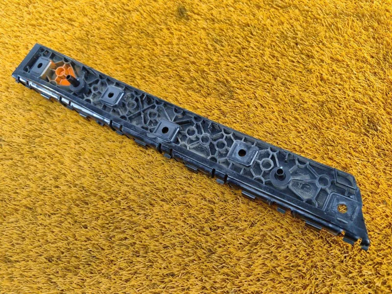 Крепление бампера