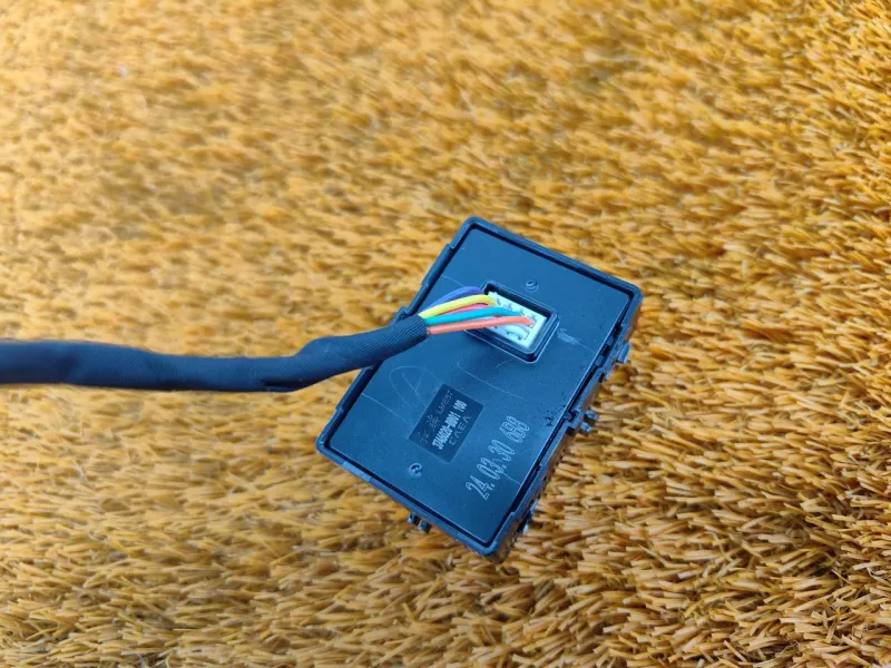 Кнопка стеклоподъемника