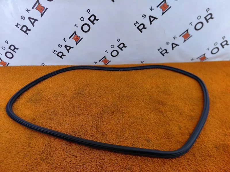 Уплотнитель проема двери