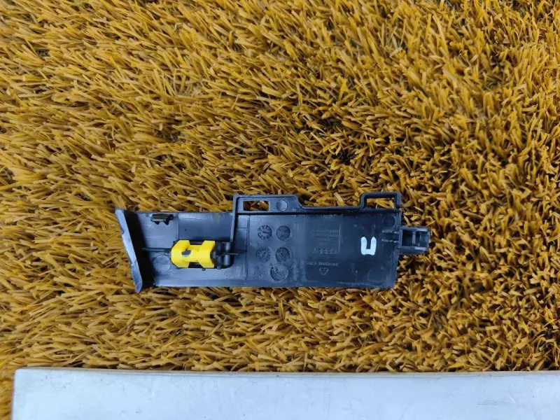 Накладка на торпедо