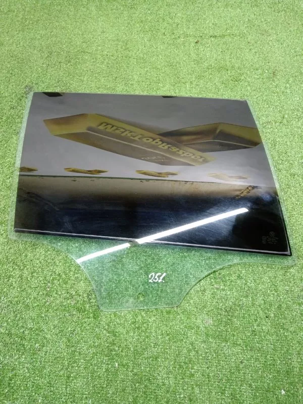 Стекло двери BMW 5-Series 2011 51357182120 F10/F11, заднее правое