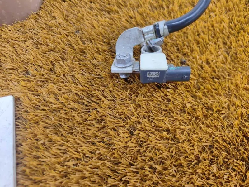 Клемма аккумулятора