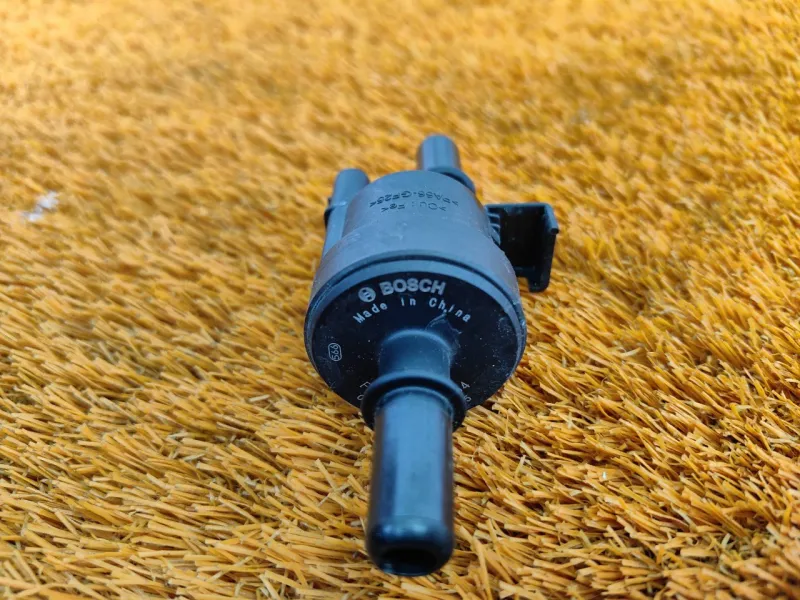 Клапан вентиляции топливного бака