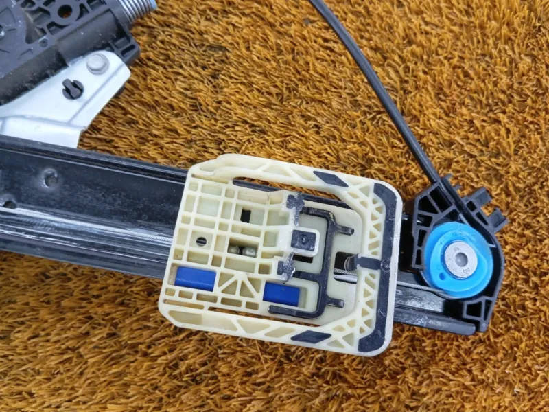 Стеклоподъемник