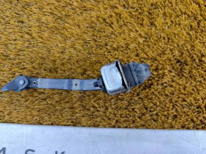 Ограничитель двери