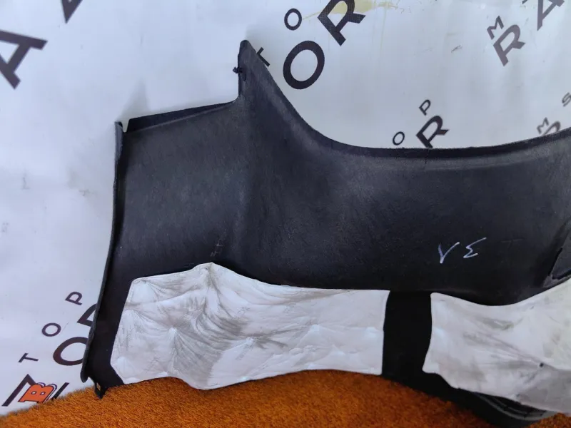 Обшивка багажника