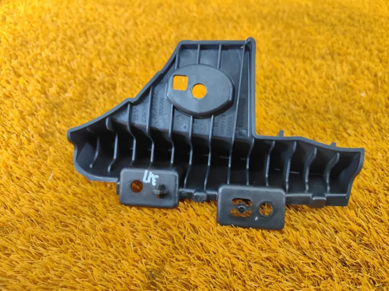 Крепление бампера