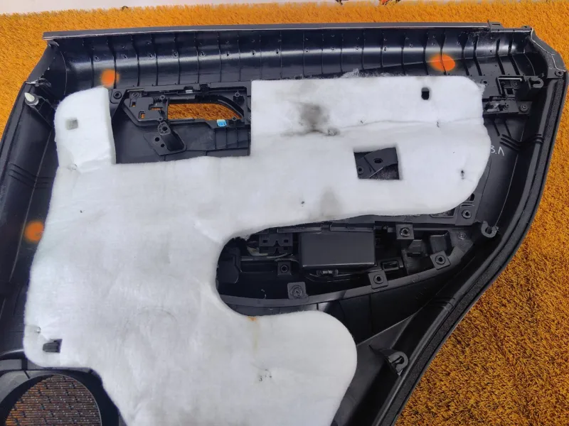 Обшивка двери