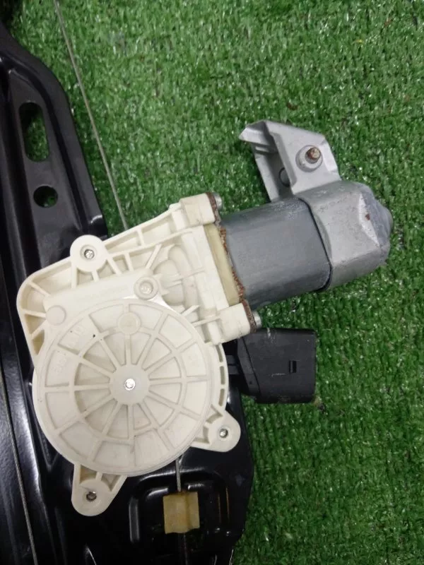 Стеклоподъемник BMW 5-Series 2007 51357075673 E60/E61, задний левый