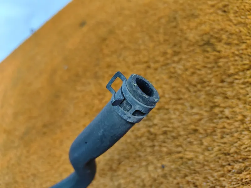 Патрубок термостата