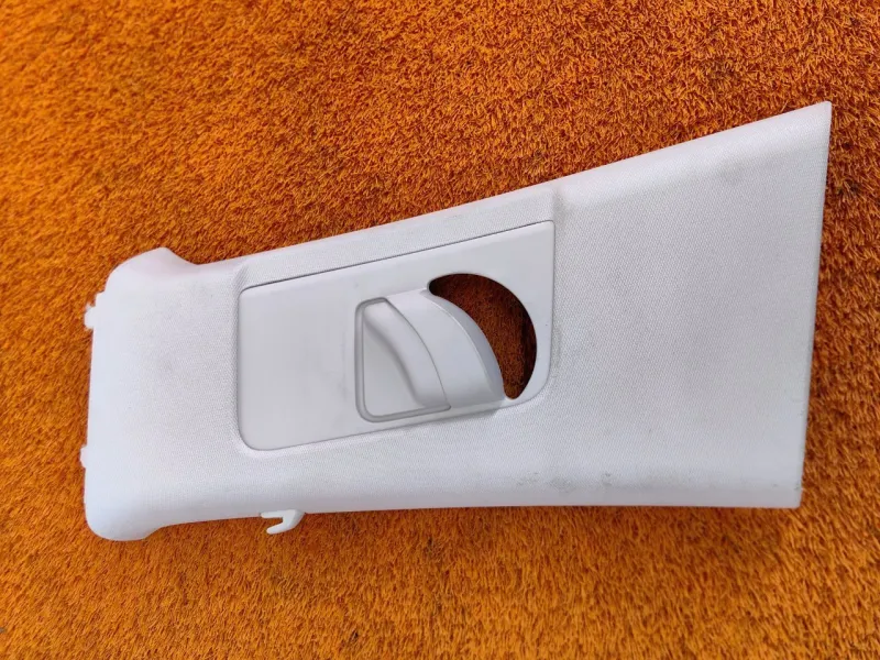 Обшивка центральной стойки