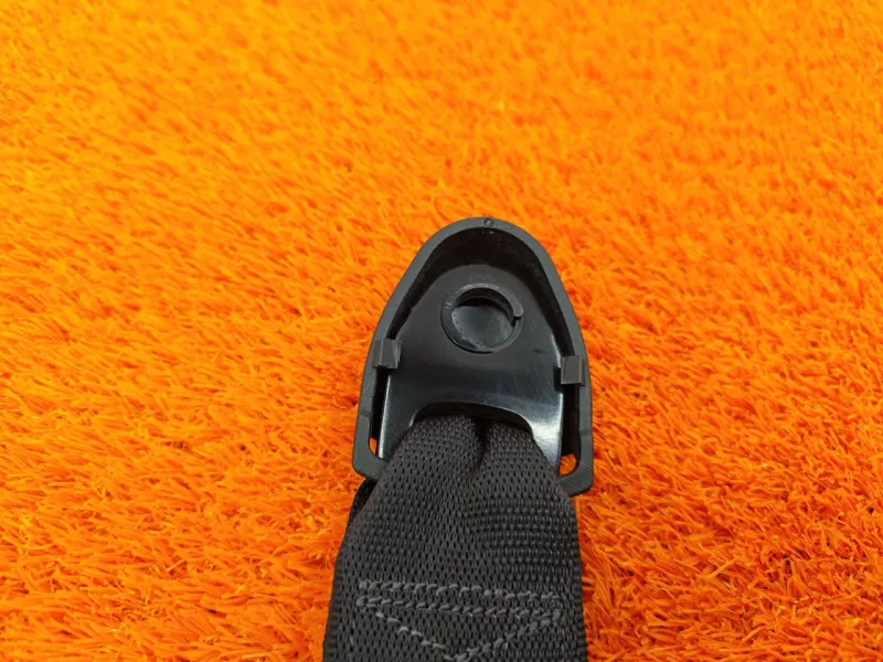 Ремень безопасности