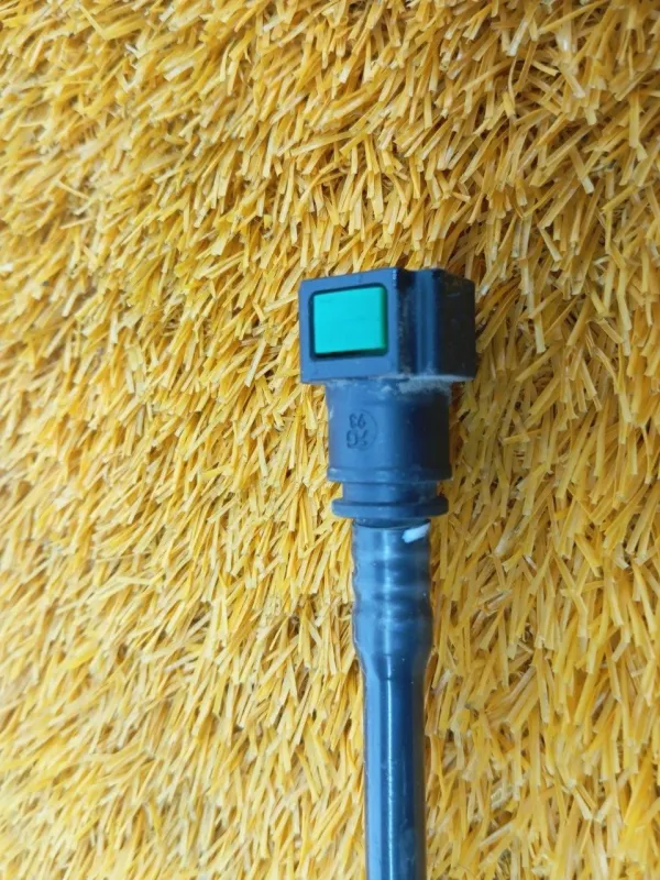 Трубка топливная