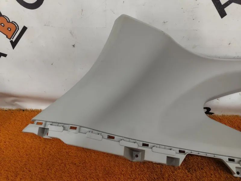 Накладка на стойку кузова