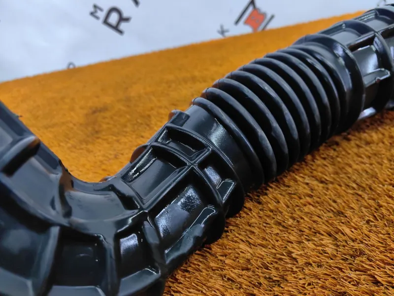 Патрубок воздушного фильтра