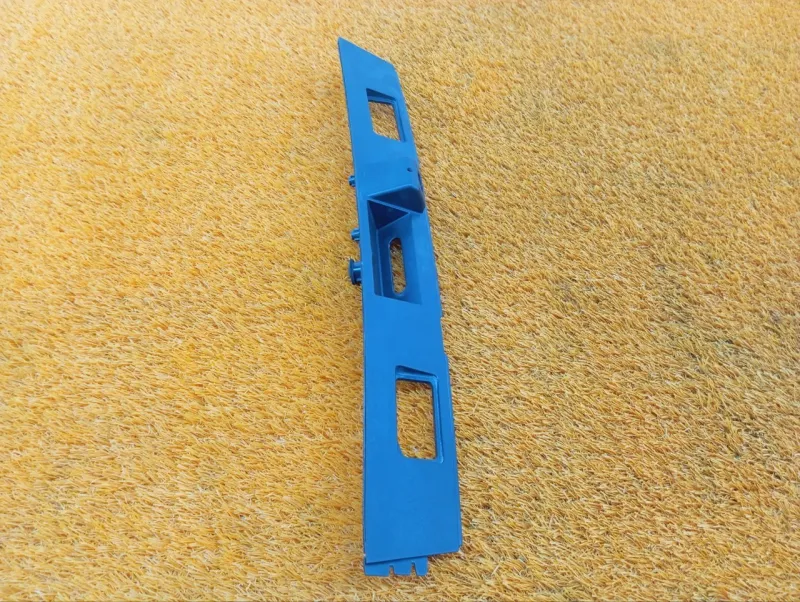 Накладка крышки багажника