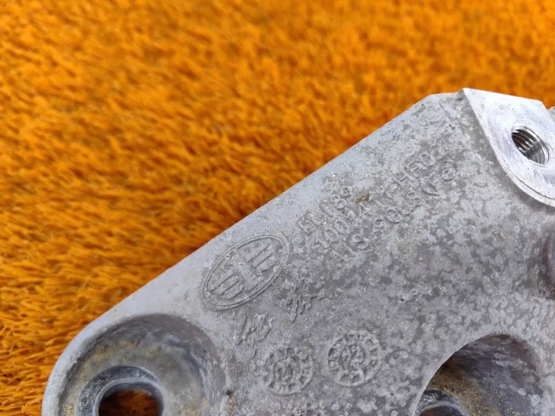 Кронштейн опоры КПП