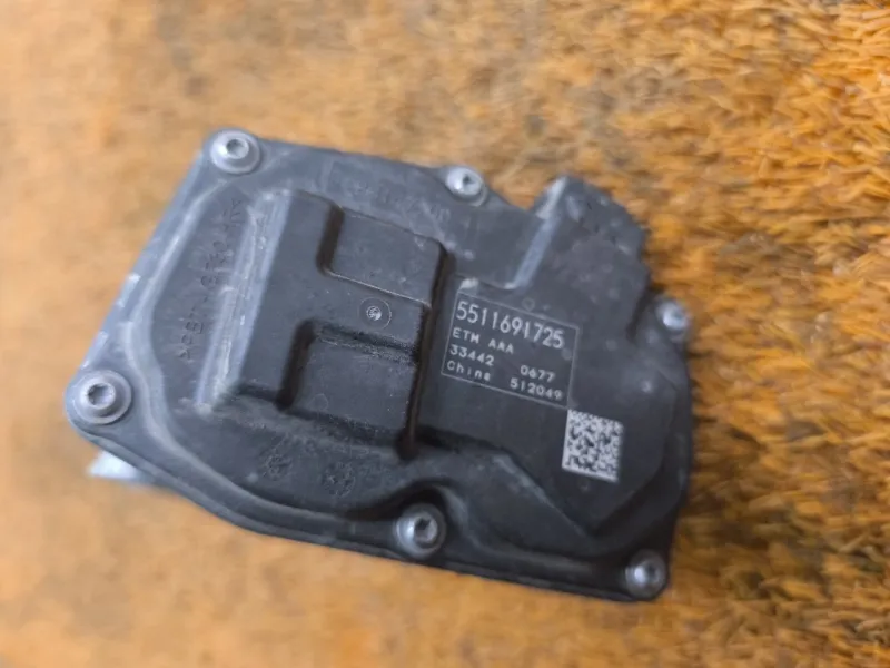 Дроссельная заслонка