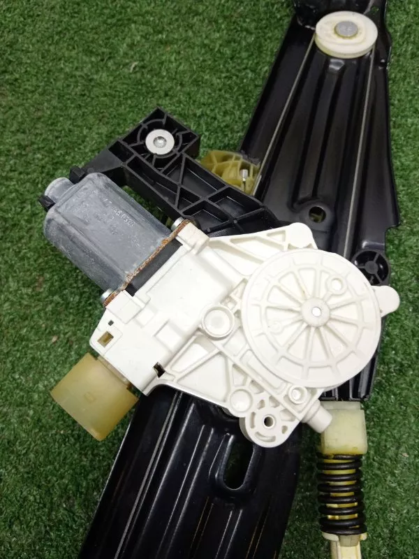 Стеклоподъемник BMW 7-Series 2009 51357182615 F01, задний левый