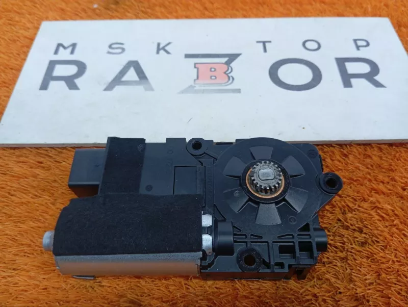 Моторчик люка