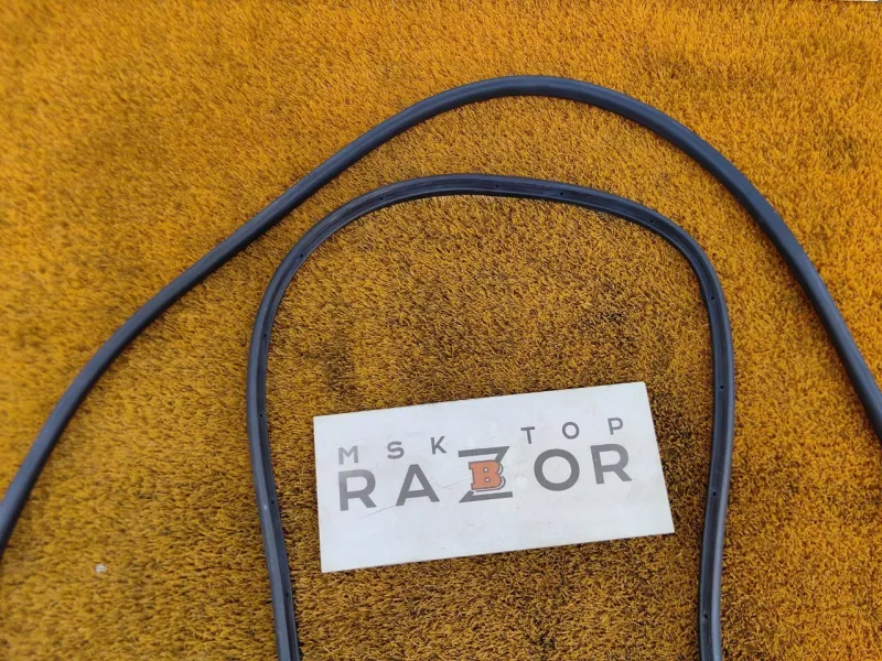 Уплотнитель двери