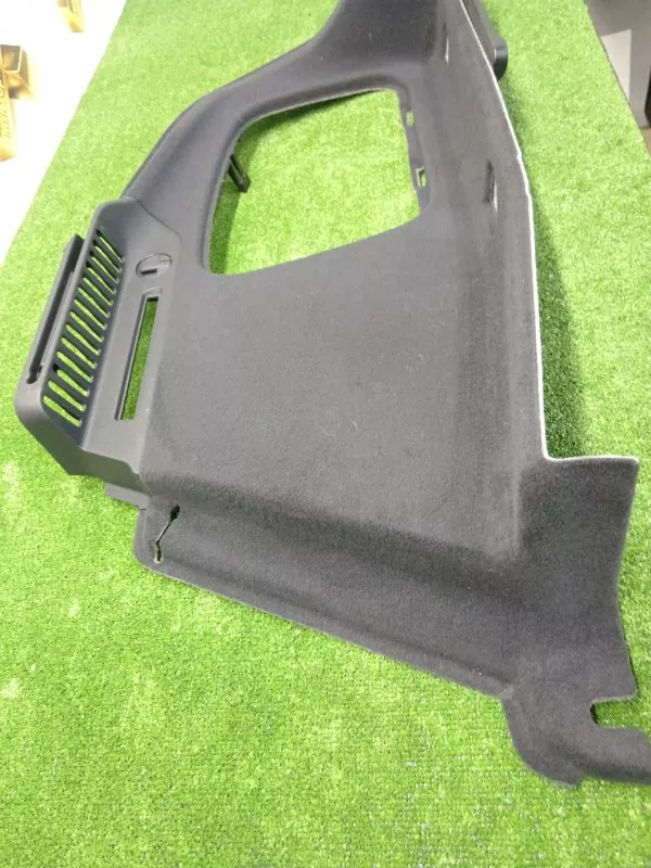 Обшивка багажника