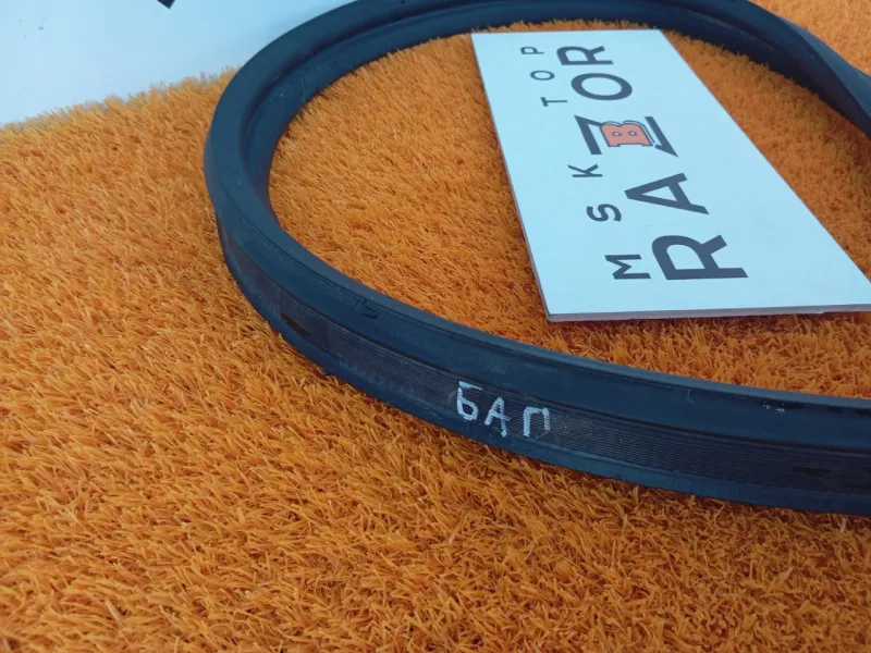 Уплотнитель багажника