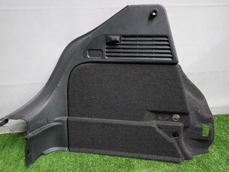 Обшивка багажника