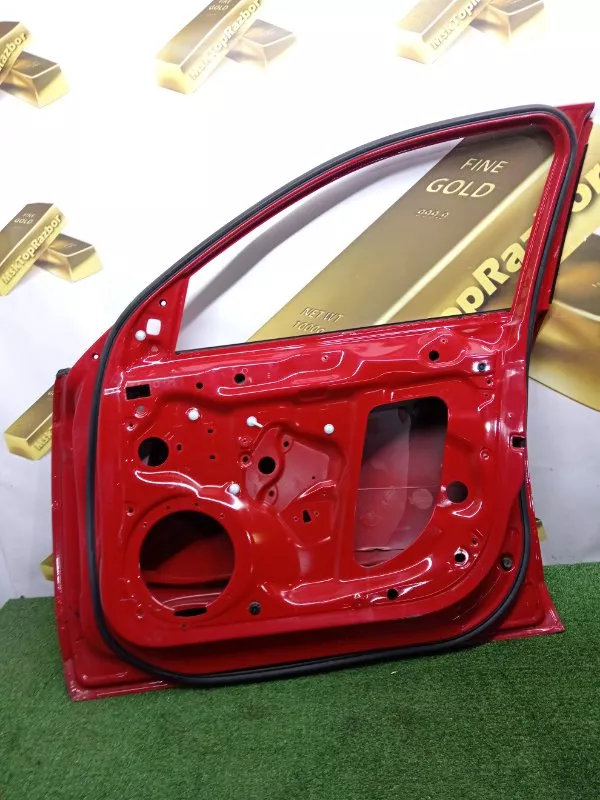 Дверь Audi A4 2008 8K0831052J B8, передняя правая