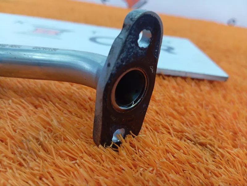 Трубка турбокомпрессора