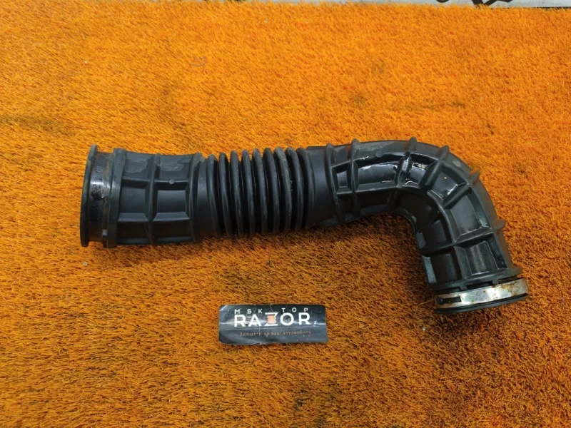 Патрубок воздушного фильтра