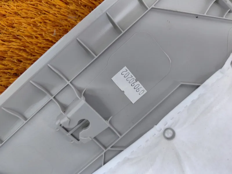 Накладка на стойку кузова