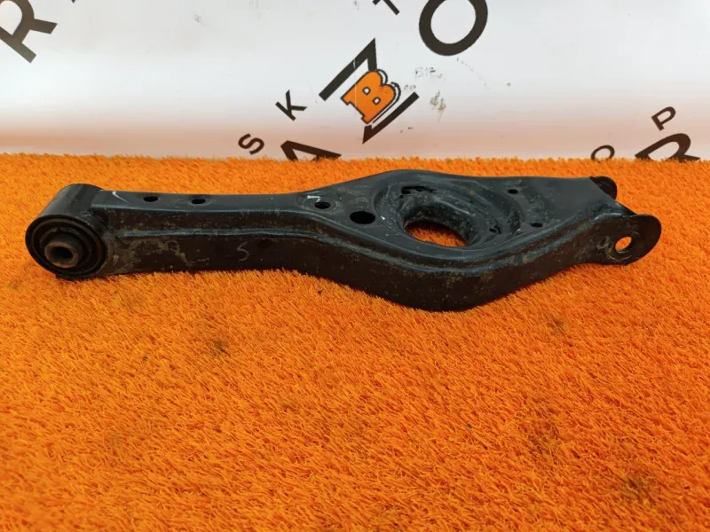 Рычаг подвески