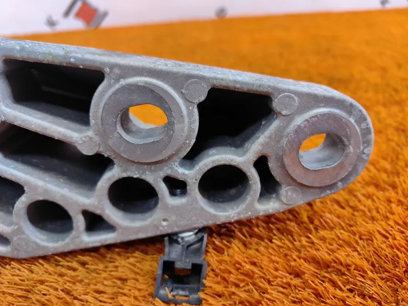 Кронштейн опоры КПП