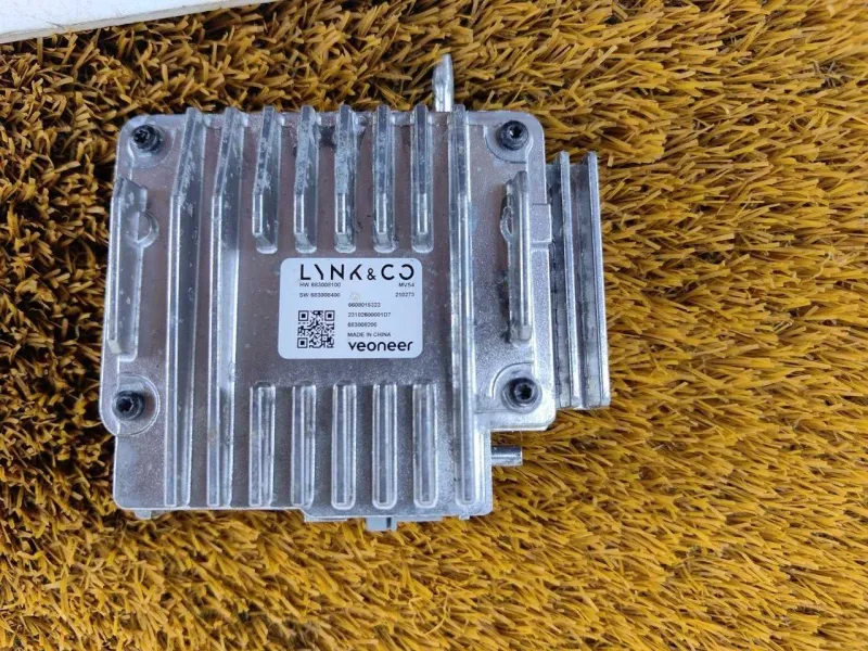 Камера передняя