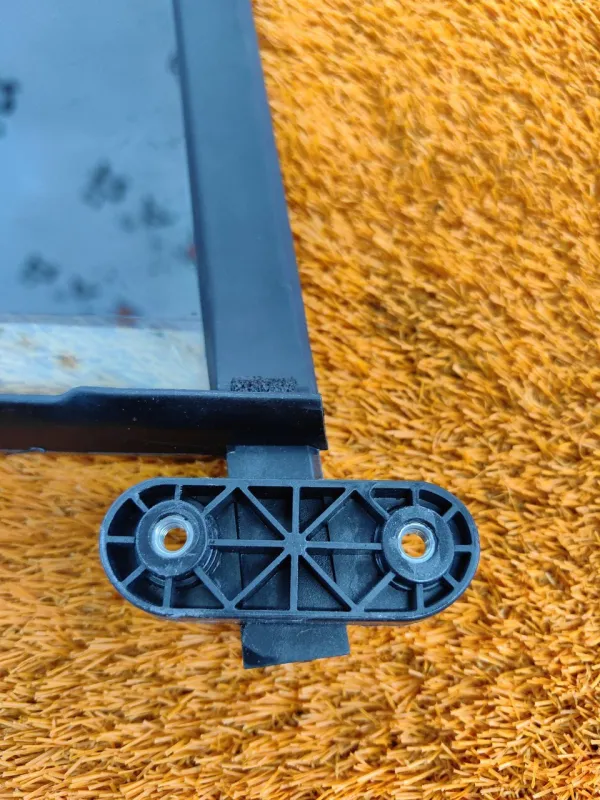 Форточка задняя