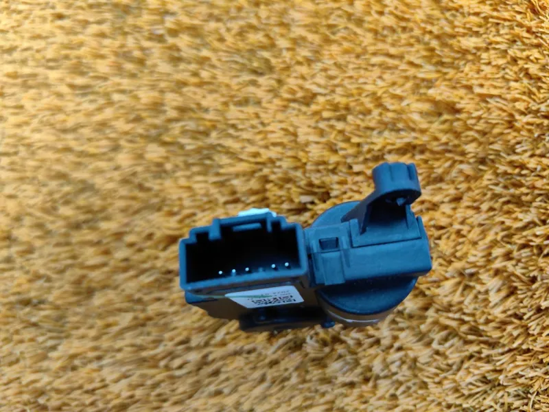 Сервопривод заслонок печки