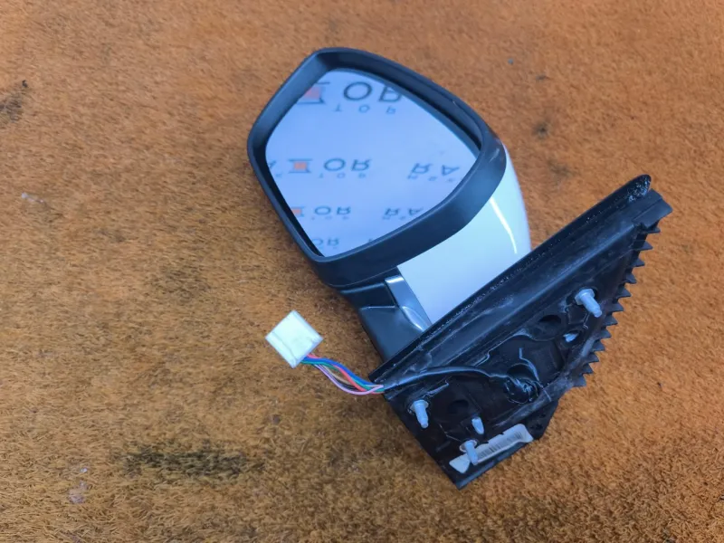 Зеркало боковое