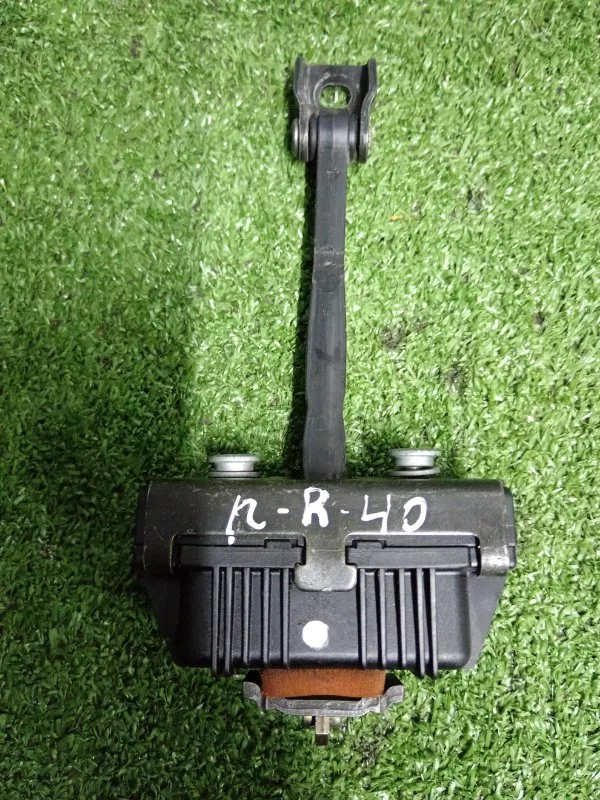 Ограничитель двери BMW 5-Series 2008 51217176804 E60, передний правый