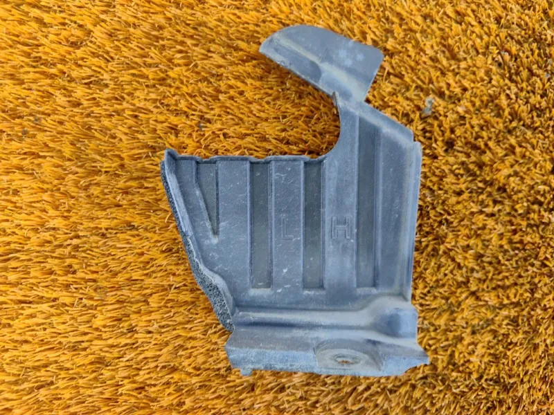 Уголок жабо