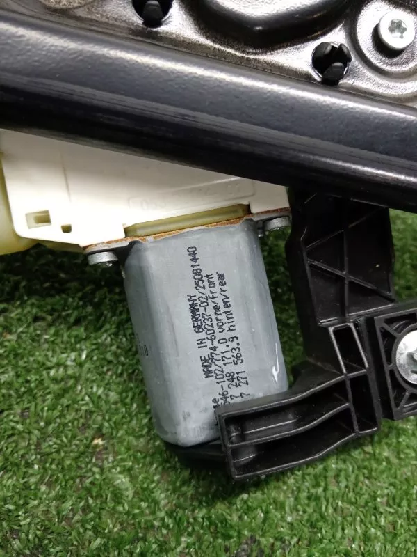 Стеклоподъемник BMW 5-Series 2011 51357182613 F10, задний левый