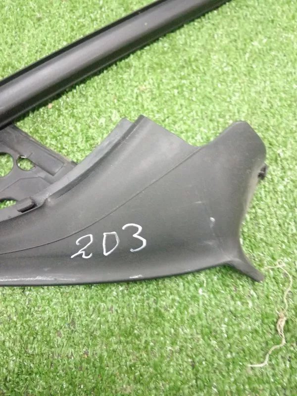 Уплотнитель стекла двери