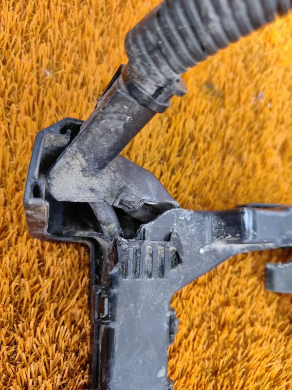 Клемма аккумулятор